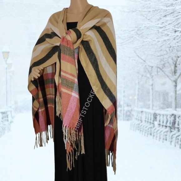 Woolrich Accessories - Woolrich blanket wrap